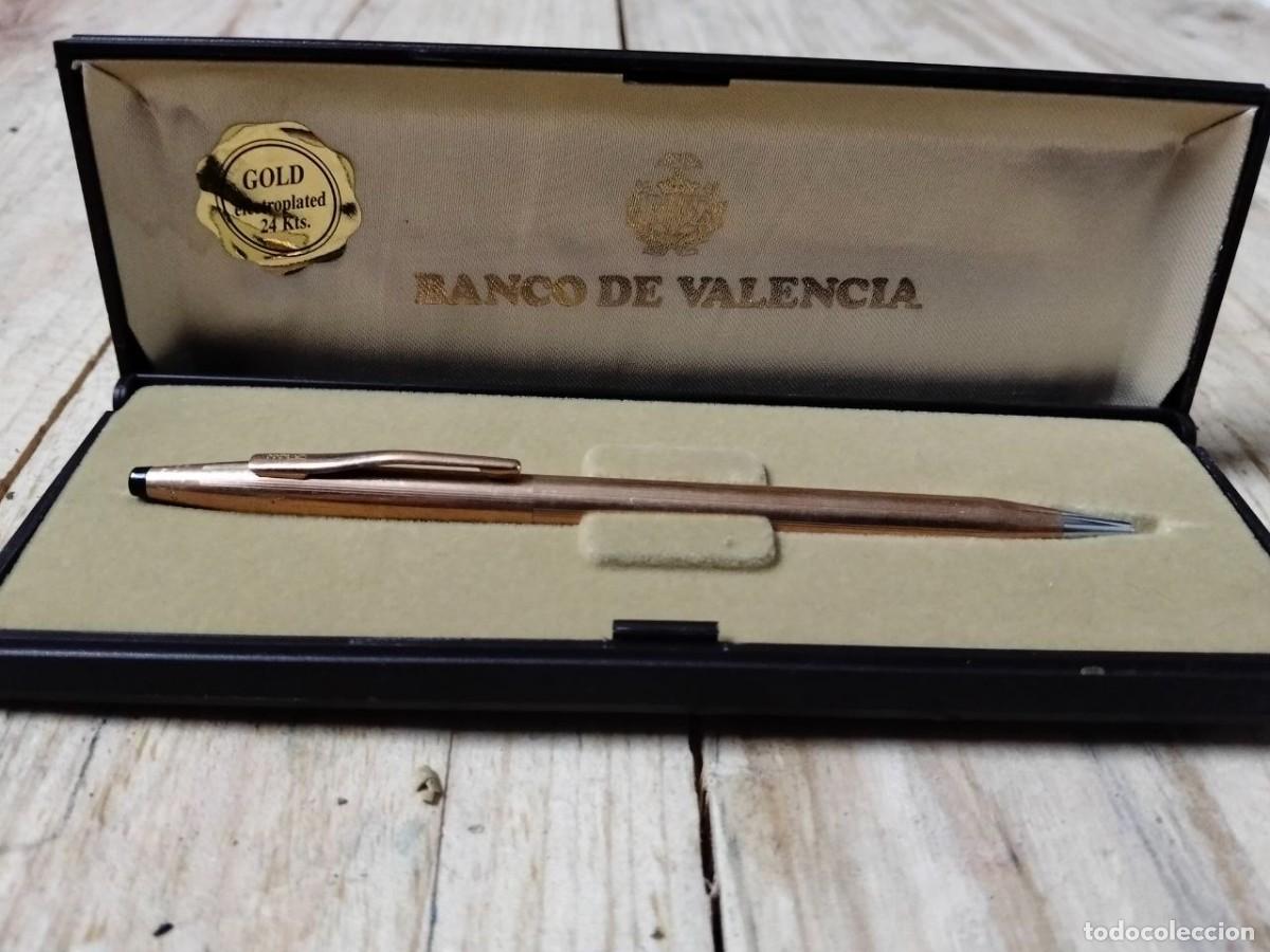 Bol&iacute;grafos antiguos: Bol&iacute;grafo cl&aacute;sico Inoxcrom con acabado chapado en oro de 24 quilates (Gold Electroplated 24 Kts.).
