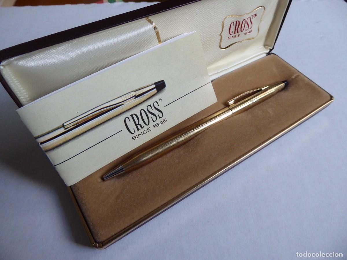 Bol&iacute;grafos antiguos: Bol&iacute;grafo de oro Cross en su caja original. Gravado con iniciales JBB