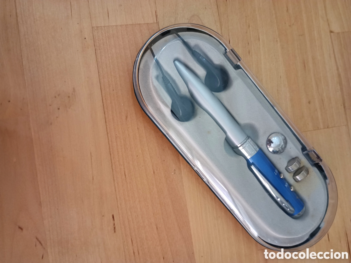 Old Ballpoint Pens: BOL&Iacute;GRAFO RADIO CON AURICULARES Y PILAS, EN SU ESTUCHE