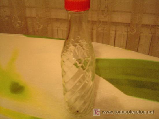 Botellas antiguas: Botella de Soda Stream ( LETRAS REPUJADAS) - Foto 1