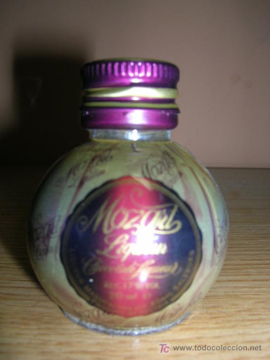 Botellas antiguas: MINIATURA LICOR MOZART. - Foto 1