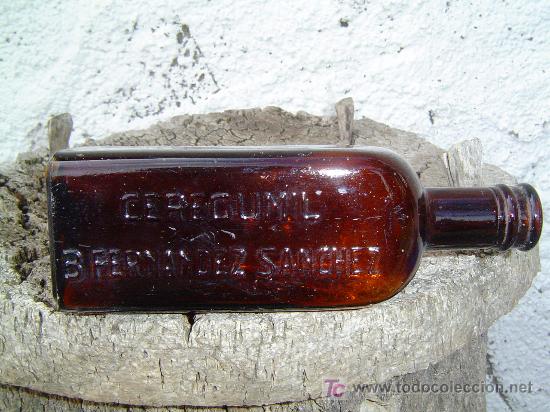 Botellas antiguas: BOTELLA CEREGUMIL LETRAS EN RELIEVE - Foto 2