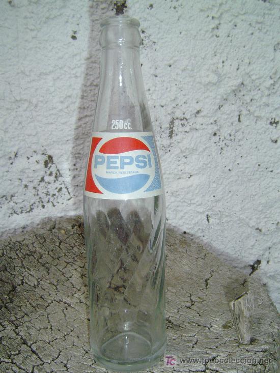 Botellas antiguas: BOTELLA DE PEPSI COLA SERIGRAFIADA - Foto 1