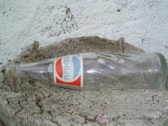 Botellas antiguas: BOTELLA DE PEPSI COLA SERIGRAFIADA - Foto 2