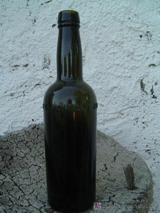 Botellas antiguas: BOTELLA MORILES MONTILLA  LETRAS EN RELIEVE - Foto 1