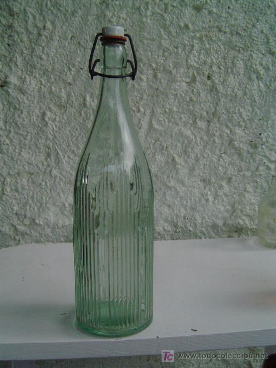 Alte Flaschen: BOTELLA VIUDAS DE VILELLA LETRAS EN RELIEVE EN LA BASE