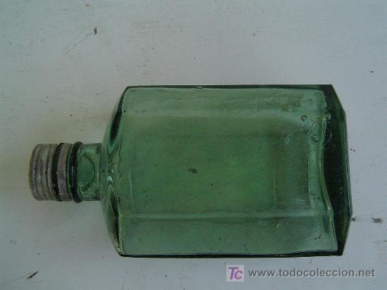 Botellas antiguas: BOTELLA  J. CERA LETRAS EN RELIEVE - Foto 1