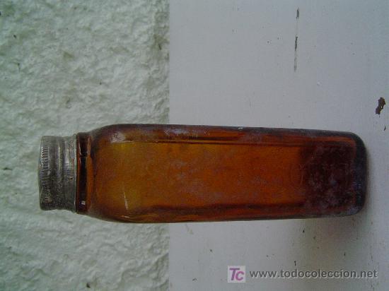 Botellas antiguas: BOTELLA LABORATORIO  DEL Dr. ESTEVE LETRAS EN RELIEVE - Foto 1