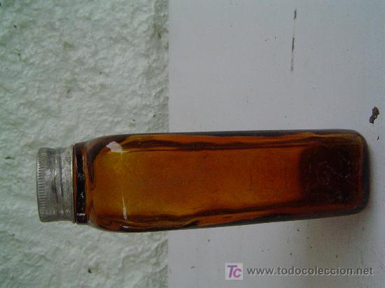 Botellas antiguas: BOTELLA LABORATORIO  DEL Dr. ESTEVE LETRAS EN RELIEVE - Foto 2