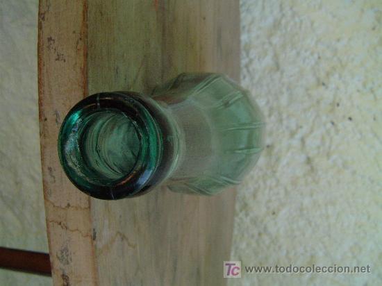 Botellas antiguas: BOTELLIN REFRESCO COLOR VERDE - Foto 2