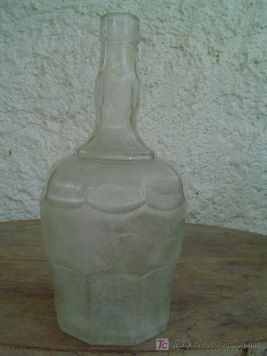 Botellas antiguas: BOTELLA PUIGMAL LETRAS EN RELIEVE EN LA BASE - Foto 1