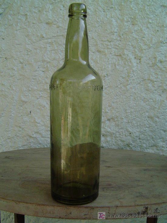 Botellas antiguas: BOTELLA OSBORNE LETRAS EN RELIEVE - Foto 1