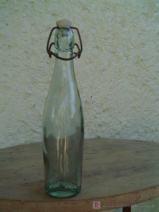 Botellas antiguas: BOTELLA  ,PEQUE&Ntilde;A DE GASEOSA - Foto 1