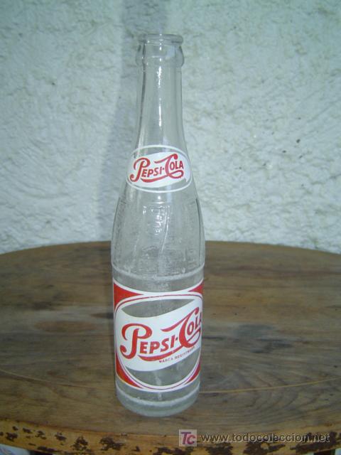 Botellas antiguas: BOTELLA PEPSI COLA SERIGRAFIADA Y LETRAS EN RELIEVE - Foto 1