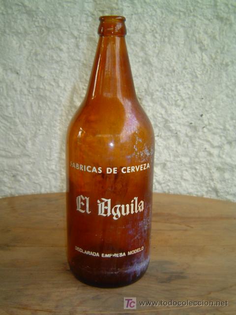 Botellas antiguas: BOTELLA CERVEZA EL AGUILA - Foto 1