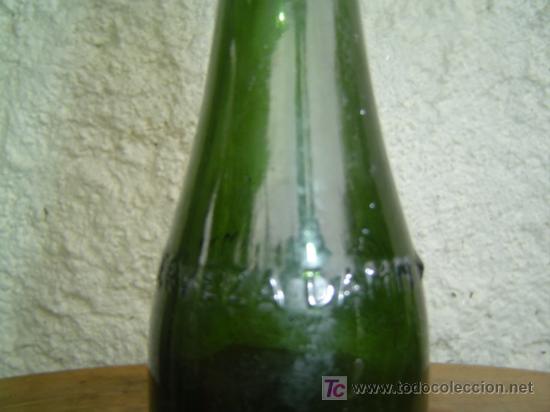 Botellas antiguas: CERVEZA DAMM LETRAS EN RELIEVE - Foto 2
