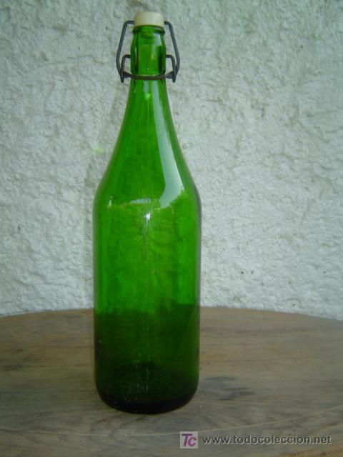 Botellas antiguas: BOTELLA COLOR VERDE - Foto 1