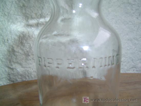 Botellas antiguas: BOTELLA PIPPERMINT GET LETRAS EN RELIEVE - Foto 2