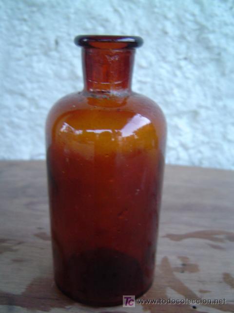 Botellas antiguas: BOTELLA  MEDICAMENTO COLOR MARRON - Foto 1