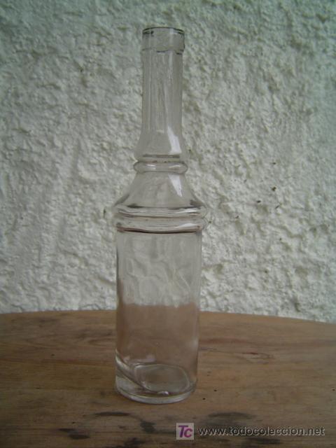 Botellas antiguas: BOTELLA DE JARABE DE LERIDA LETRAS EN LA BASE - Foto 1