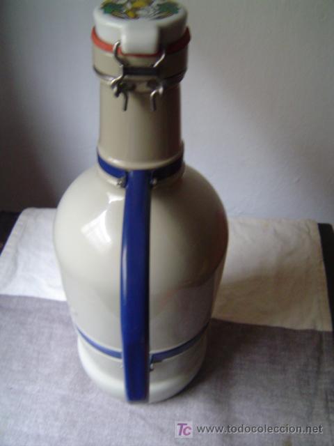 Botellas antiguas: BOTELLA DE CERVEZA GAMBRINUS - Foto 3