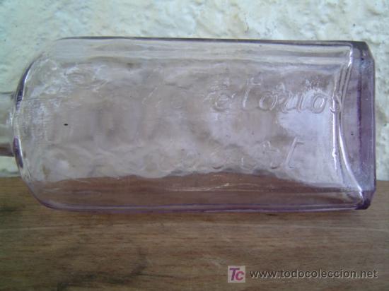 Botellas antiguas: BOTELLA LABORATORIO ROBERT LETRAS EN RELIEVE - Foto 2
