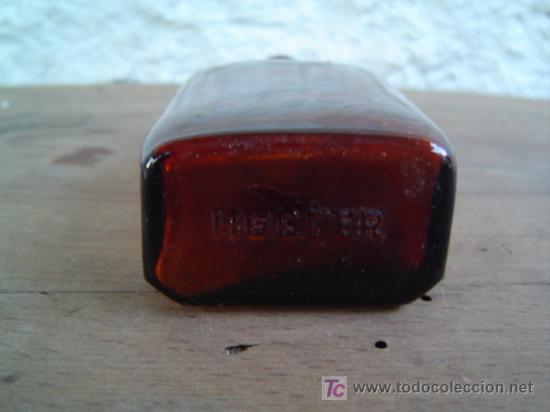 Botellas antiguas: BOTELLA LABORATORIO HUBBER LETRAS EN RELIEVE EN LA BASE - Foto 2