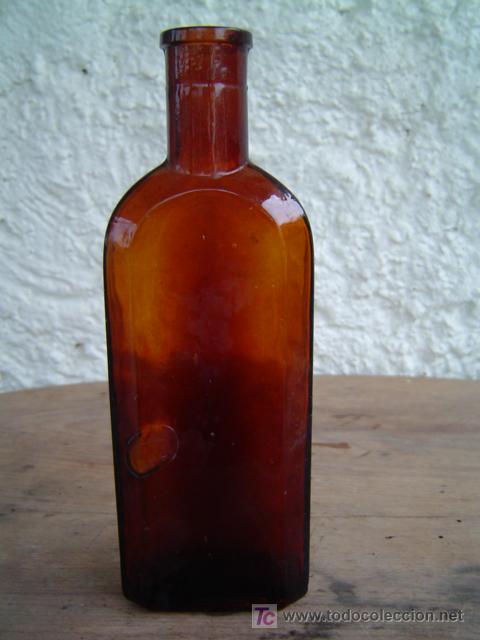 Botellas antiguas: BOTELLA LABORATORIO MADE RELIEVE - Foto 1