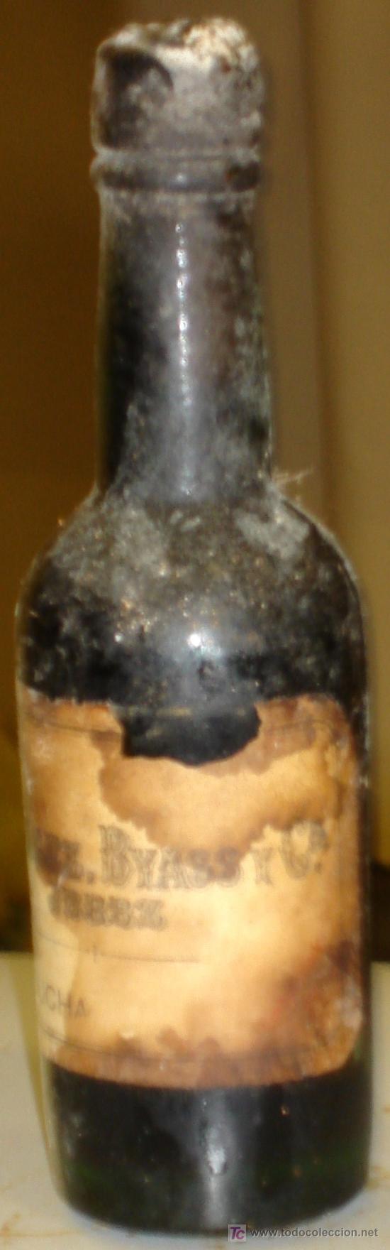 Botellas antiguas: BOTELLIN DE GONZALEZ BYASS Y COMPA&Ntilde;IA. - Foto 1