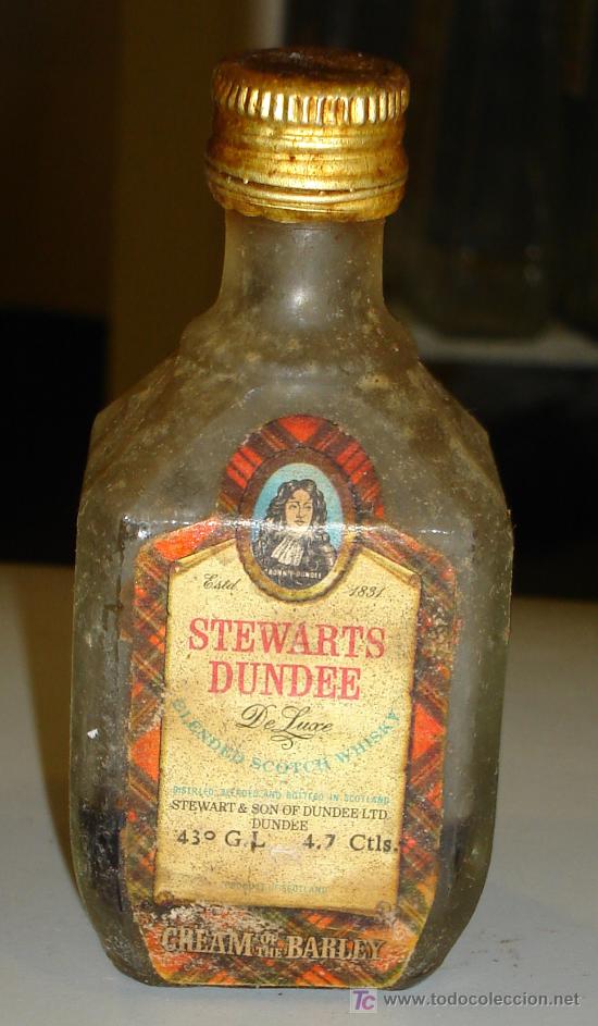 Botellas antiguas: BOTELLIN DE STEWARTS DUNEE DELUXE. - Foto 1