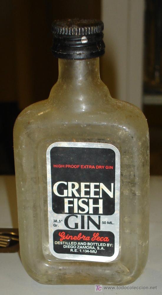 Botellas antiguas: BOTELLIN DE GREEN FISH GIN. - Foto 1