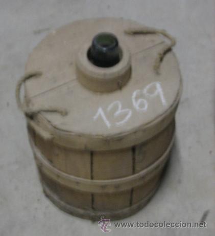 Botellas antiguas: Garrafa forrada de madera, 37 cms - Foto 1