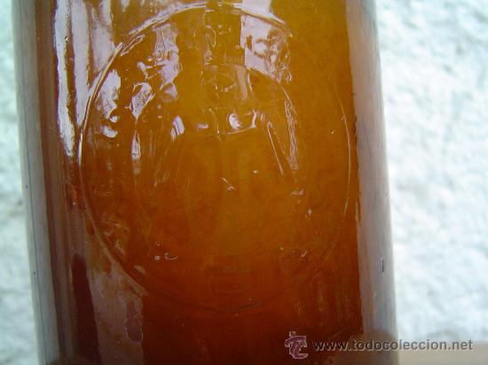 Botellas antiguas: BOTELLA INSECTICIDAS MEDEM RELIEVE - Foto 2