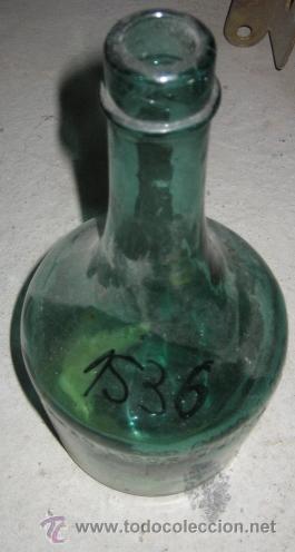 Botellas antiguas: Botella, gran licor quinamomo - Foto 1
