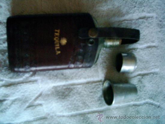 Botellas antiguas: petaca de cristal - Foto 1