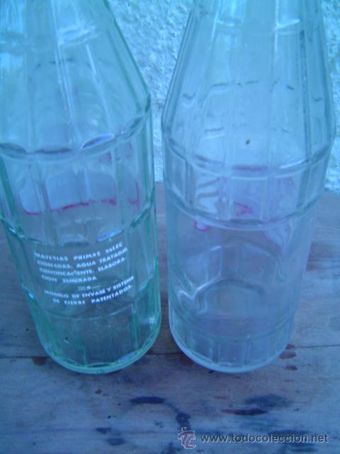 Botellas antiguas: 2 BOTELLAS GASEOSA KONGA DIFERENTES - Foto 3