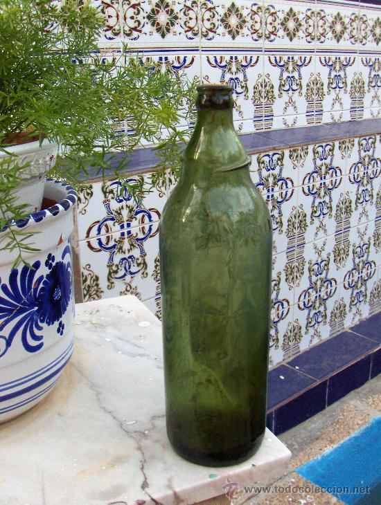 Botellas antiguas: ANTIGUA Y CURIOSA BOTELLA. 100 CL. - Foto 2