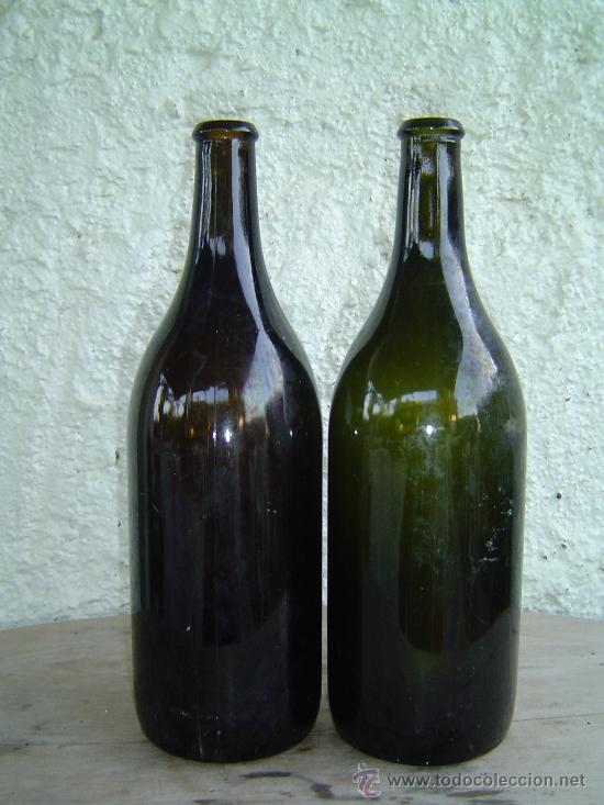 Botellas antiguas: 2 BOTELLAS PARA DECORACION N&ordm; EN LA BASE RELIEVE - Foto 2
