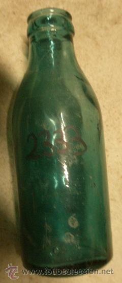 Botellas antiguas: Botella de leche de 20 cms de altura - Foto 1