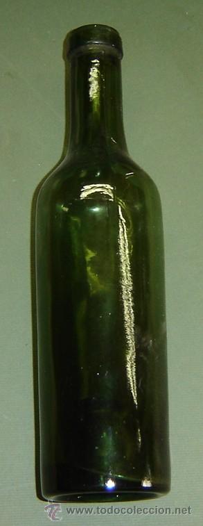 Botellas antiguas: BOTELLIN ANTIGUO 1/4 L - Foto 1