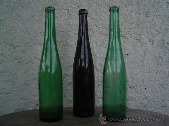 Alte Flaschen: 3 BOTELLAS 2 VERDES 1 NEGRA DECORACION