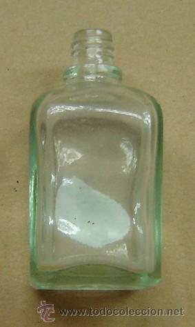 Alte Flaschen: FRASCO ANTIGUO DE PERFUME medida 3,5*8 cms.