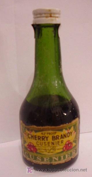 Botellas antiguas: BOTELLIN DE BRANDY DE CEREZAS CUSENIER.FRANCIA. - Foto 1