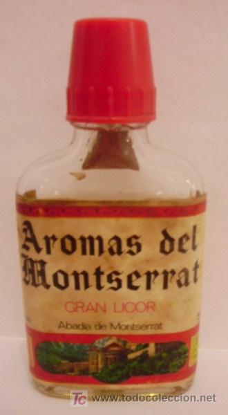 Botellas antiguas: BOTELLIN PETACA DE GRAN LICOR - Foto 1