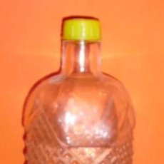 Botellas antiguas: BOTELLA DE ANIS DULCE SERPIS. GISBERT Y CIA, S.L. DESTILERIAS SERPIS. ALCOY, VALENCIA. ESPAÑA.