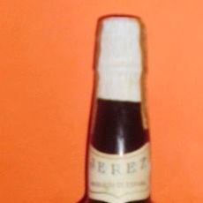 Botellas antiguas: BOTELLA DE VINO JEREZ AMONTILLADO FINO