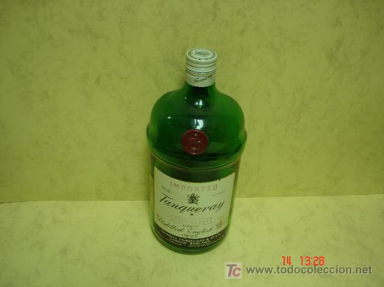 Botellas antiguas: GRAN BOTELLA DE TANQUERAY CON ASA - 1.75 L. - - Foto 1