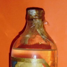 Botellas antiguas: BOTELLA ANTIGUA DE GINEBRA GIN GIRO. ESPECIAL PARA COCKTELES. DESTILERIAS PEDRO GIRO. BARCELONA, ESP
