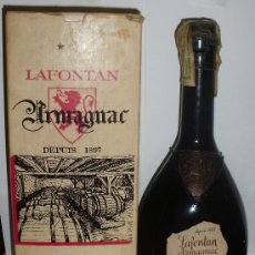 Botellas antiguas: BOTELLA DE LICOR ARMAGNAC LAFONTAN. DESTILERIAS LAFONTAN. CASTELAU D'AUZAN. GERS, FRANCIA.