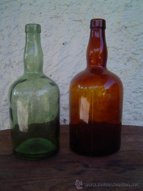 Botellas antiguas: 2 BOTELLAS COLOR VERDE Y MARRON - Foto 1